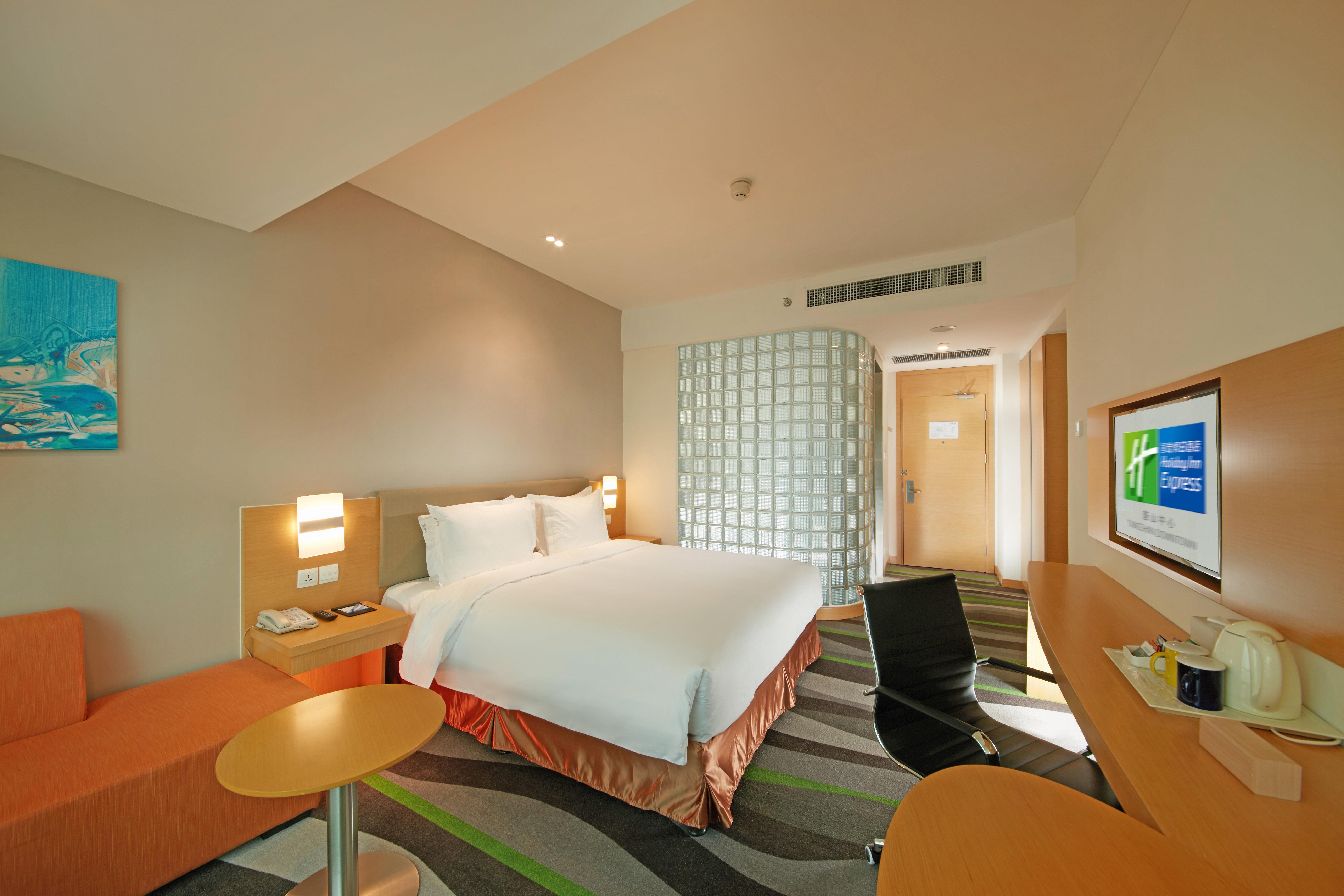 Holiday Inn Express Tangshan Downtown By Ihg Exterior photo